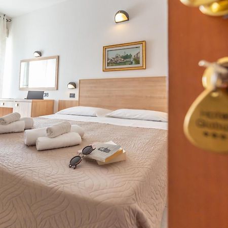 Hotel Globus 리미니 외부 사진